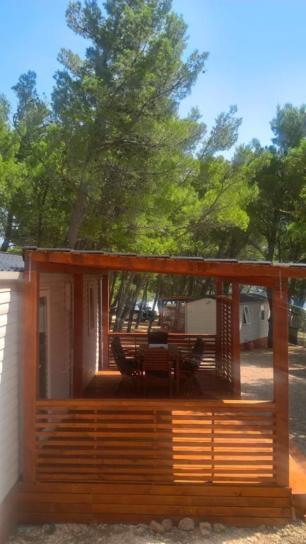 Mobile Home Navis Starigrad Paklenica Dış mekan fotoğraf