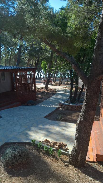 Mobile Home Navis Starigrad Paklenica Dış mekan fotoğraf